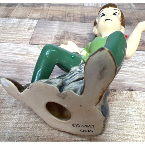 Vintage Disney Japan Peter Pan Ceramic Figurine Hand-Painted Sitting On Tree Stu - Picture 5 of 5